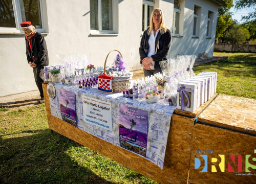 Fotografija 5 - Čuvarice tradicije i stup zajednice: U Pakovom Selu obilježen Svjetski dan seoskih žena