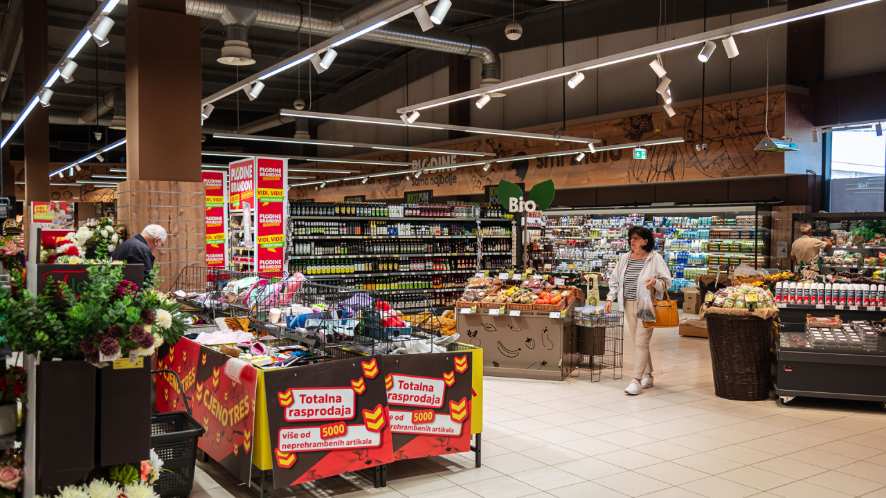 Preuređeni šibenski supermarket donosi širi asortiman i posebne pogodnosti za kupce