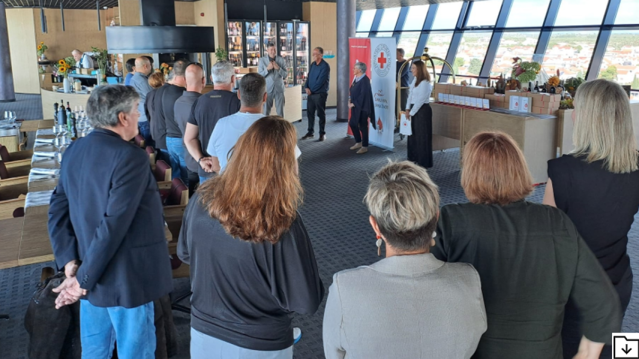 Vodički Crveni križ obilježio Dan dobrovoljnih darivatelja krvi, uručena priznanja jubilarcima