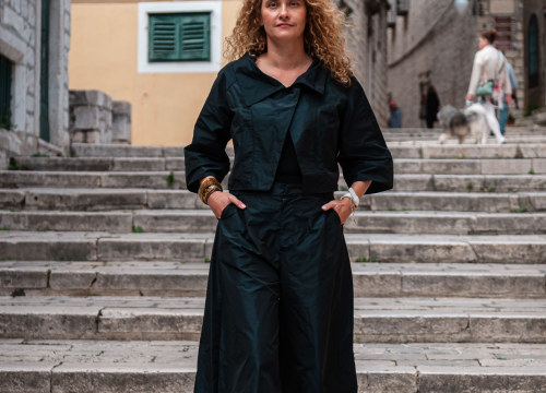 Fotografija 7 - FOTO Modni raj u Šibeniku: Otkrijte ekskluzivne kolekcije hrvatskih dizajnera u Galeriji Juraj Dalmatinac!