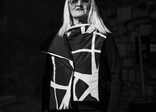 Fotografija 19 - FOTO Modni raj u Šibeniku: Otkrijte ekskluzivne kolekcije hrvatskih dizajnera u Galeriji Juraj Dalmatinac!